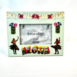 Frameology 6x4" Aloha Wood Picture Frame with Charms Unite Design 2002